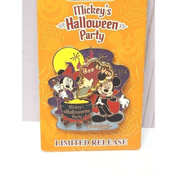 Disney Mickey's Halloween Party 2014 Mickey & Minnie Mouse "Boo To You"‎ Pin - Picture 1 of 3